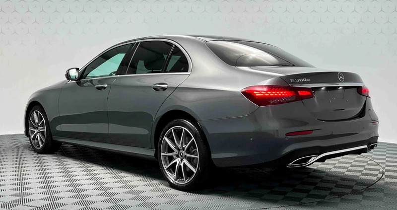 Mercedes-Benz Klasa E cena 299900 przebieg: 10, rok produkcji 2023 z Skała małe 67
